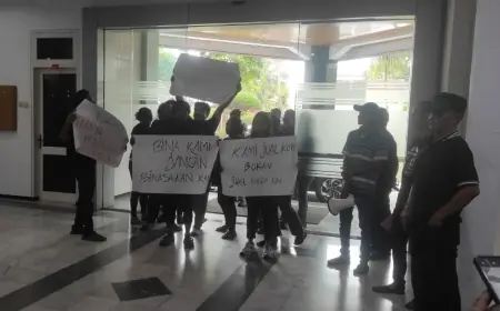 Paguyuban PKL Gerdu Papak Jombang Datangi Kantor DPRD, Soroti Zonasi dan Pembatas Waktu Jualan