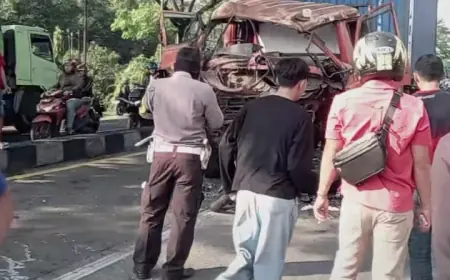 Truk Kontainer Hantam Pemotor di Pandaan, 3 Tewas Lainnya Luka-luka