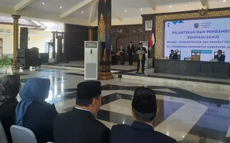 Bupati Warsubi Lantik 81 Pejabat Pemkab Jombang Untuk Penyegaran Organisasi