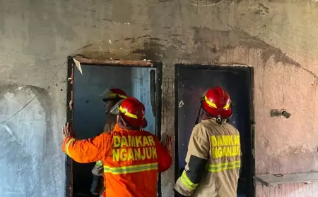 Rumah Kosong di Tanjunganom Nganjuk Terbakar, Damkar Duga Berawal dari Puntung Rokok