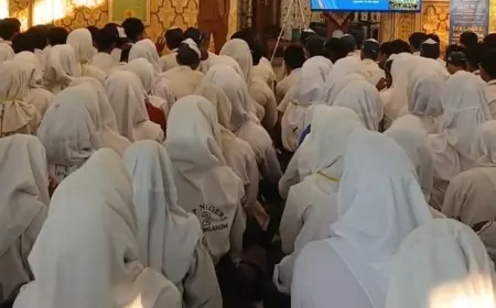 MPLS di SMAN 1 Prambon Nganjuk Gelar Deklarasi Anti-Rokok dan Anti-Korupsi