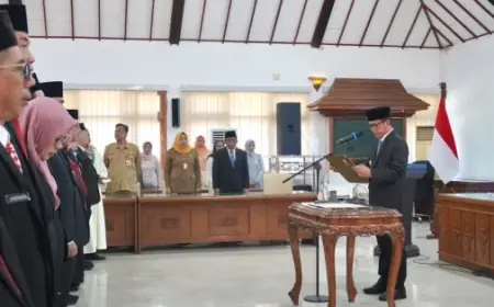 Bupati Bojonegoro Lantik Pejabat Tinggi Pratama hingga Kepala Sekolah