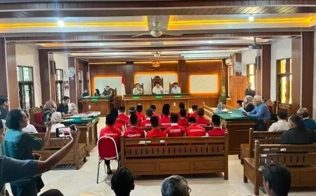 Kejari Nganjuk Kawal Sidang Perdana 18 Terdakwa Anak Kasus Pengeroyokan Maut Sukorejo