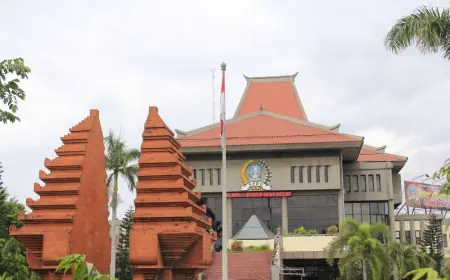 KPK Tahan 3 Tersangka Baru Kasus Dana Hibah Jatim,  Peran Swasta Penyuap Anggota DPRD Ditelusuri