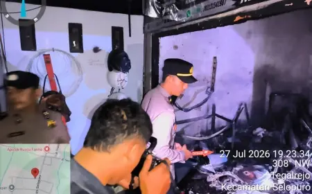 Lupa Matikan Obat Nyamuk, Rumah Warga di Selopuro Blitar Ludes Terbakar