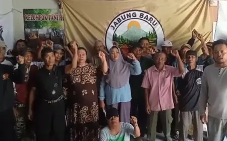 Dinilai Ingkar Janji, Petani Hutan Layangkan Protes atas Kunjungan BAM DPR RI di Mojokerto