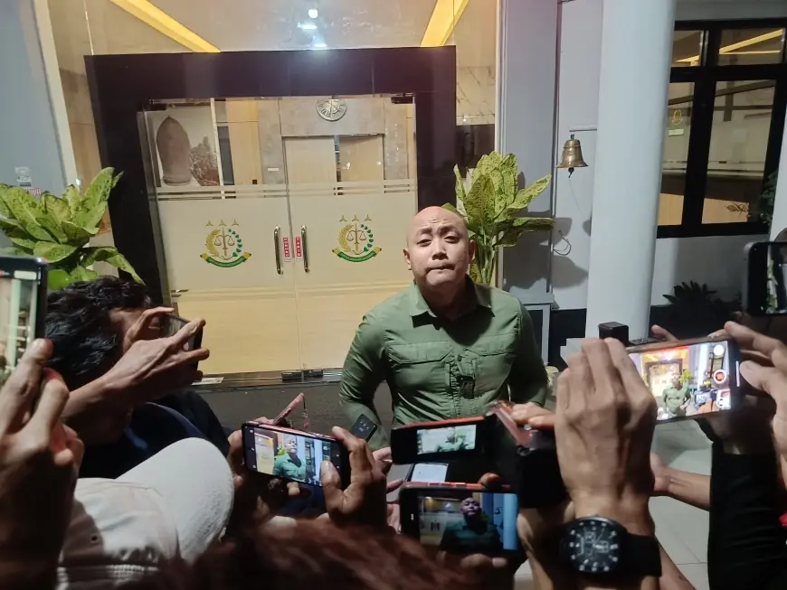 Diperiksa 8 Jam, Sekda Nganjuk Keluar Tanpa Komentar, Kejari Pastikan Masih Saksi dalam Kasus Bendungan Margopatut