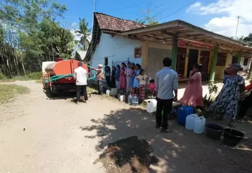 8 Kecamatan di Jember Kiris Air Bersih, Ribuan Warga Bergantung Pasokan BPBD