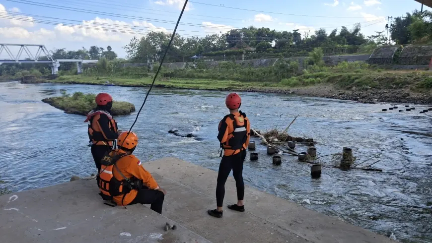 Diyakini Masih Hidup, Pencarian Pemancing yang Hilang di Sungai Brantas Tulungagung Dihentikan