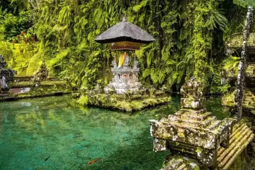 Menyingkap Wajah Asli Gunung Kawi, Oase Toleransi di Balik Kabut Mitos Pesugihan