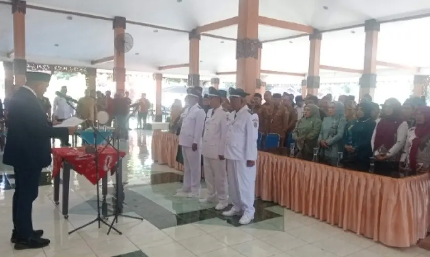 Bupati Situbondo Lantik 3 Kades PAW, Haramkan Berpikir Kembalikan Biaya Politik