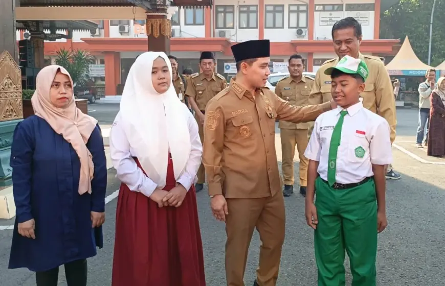 Bupati Mojokerto Resmi Berangkatkan 30 Siswa Sekolah Rakyat Angkatan 2026/2027 ke Kediri