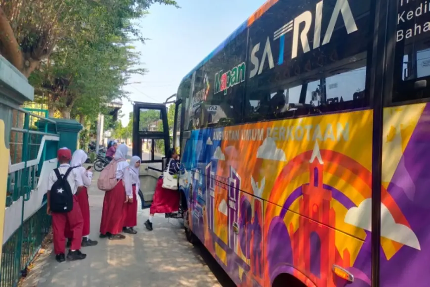Aman Kembali Bersekolah,  Siswa di Kota Kediri Diajak Manfaatkan Armada Bus Sekolah