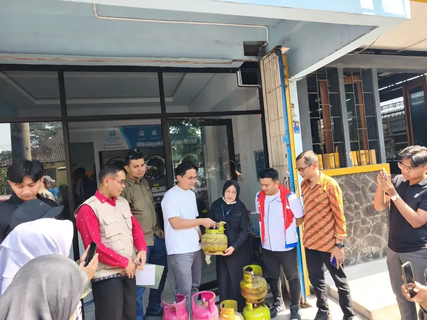 Usaha Laundry dan Kafe di Kota Blitar Kedapatan Pakai Elpiji 3 Kg, Tim Gabungan Langsung Tukar dengan Tabung Nonsubsidi