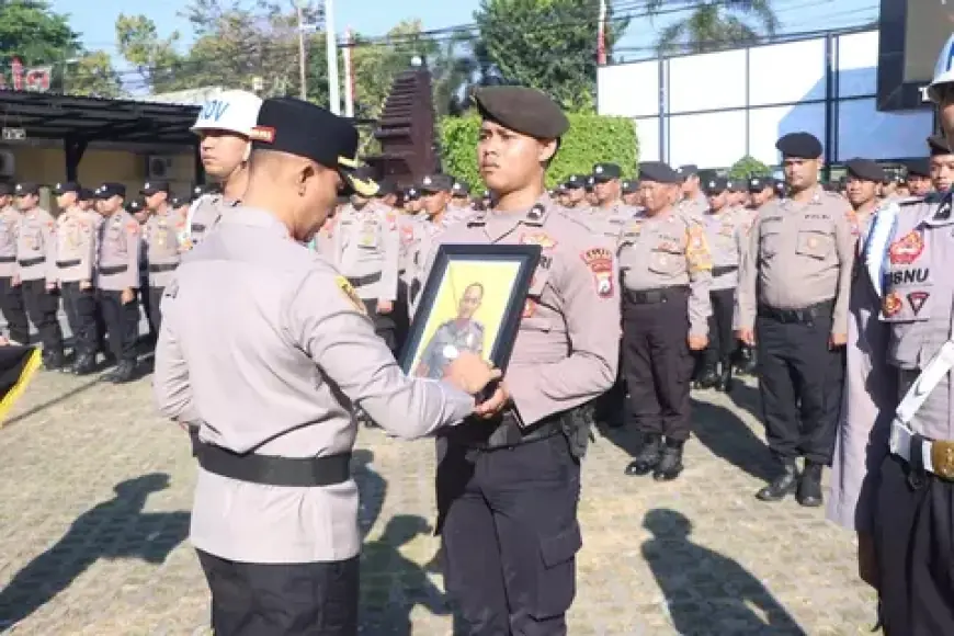 Ternyata Terbukti Terlibat Narkoba Berulang Kali, Oknum Polisi di Blitar Resmi Dipecat
