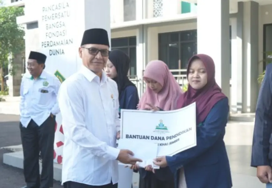 UPZ UIN KHAS Jember Salurkan Bantuan Pendidikan untuk 30 Mahasiswa
