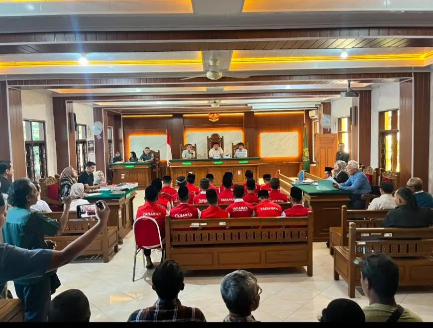 Kejari Nganjuk Kawal Sidang Perdana 18 Terdakwa Anak Kasus Pengeroyokan Maut Sukorejo