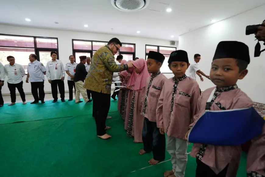 Diawali Santunan dan Potong Tumpeng, Gedung Setda Pemkab Kediri Kembali Ditempati