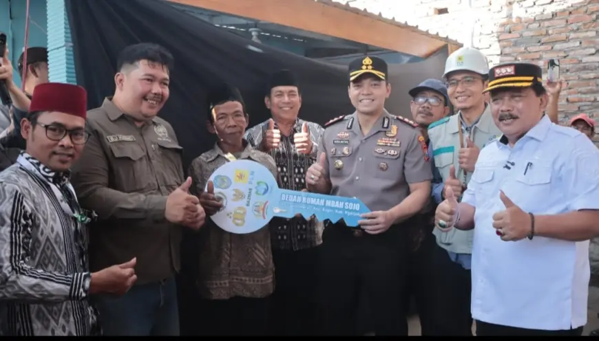 PWI dan Polres Nganjuk Serahkan Hasil Bedah Rumah untuk Warga Desa Sugihwaras