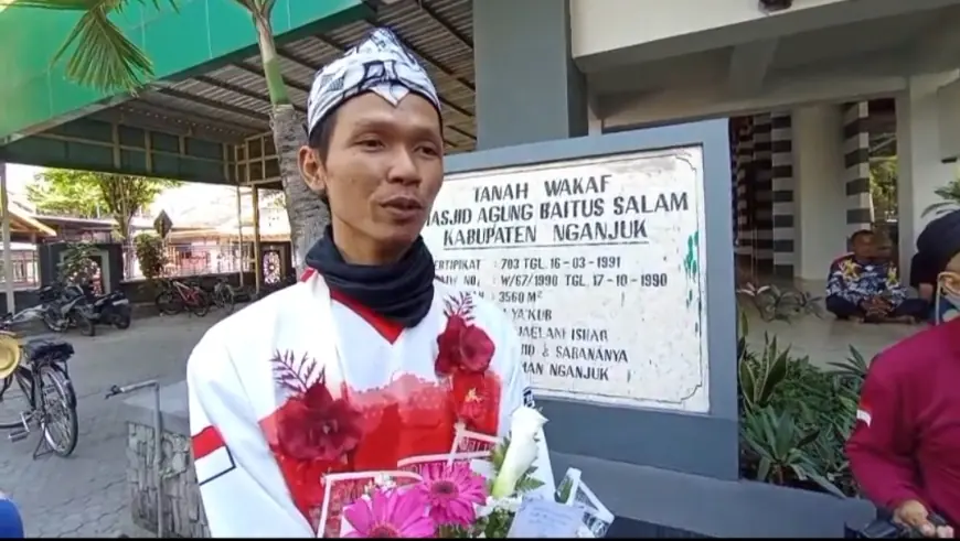 Kisah Nano Nagata, Warga Nganjuk yang Berjalan Kaki hingga Mekkah dan Pulang Naik Sepeda