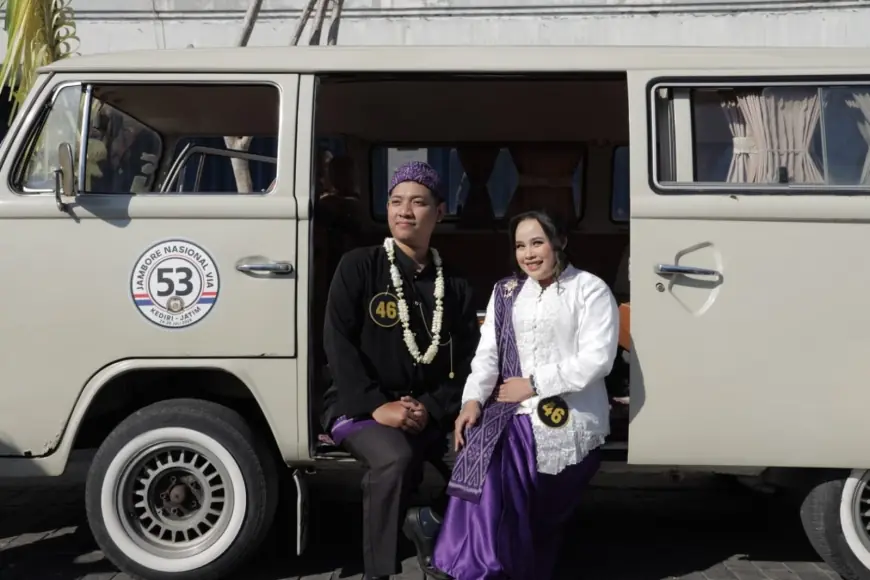 Pernikahan Unik di VW Kombi Pecahkan Rekor MURI, 53 Pasangan di Kota Kediri Resmi Menikah