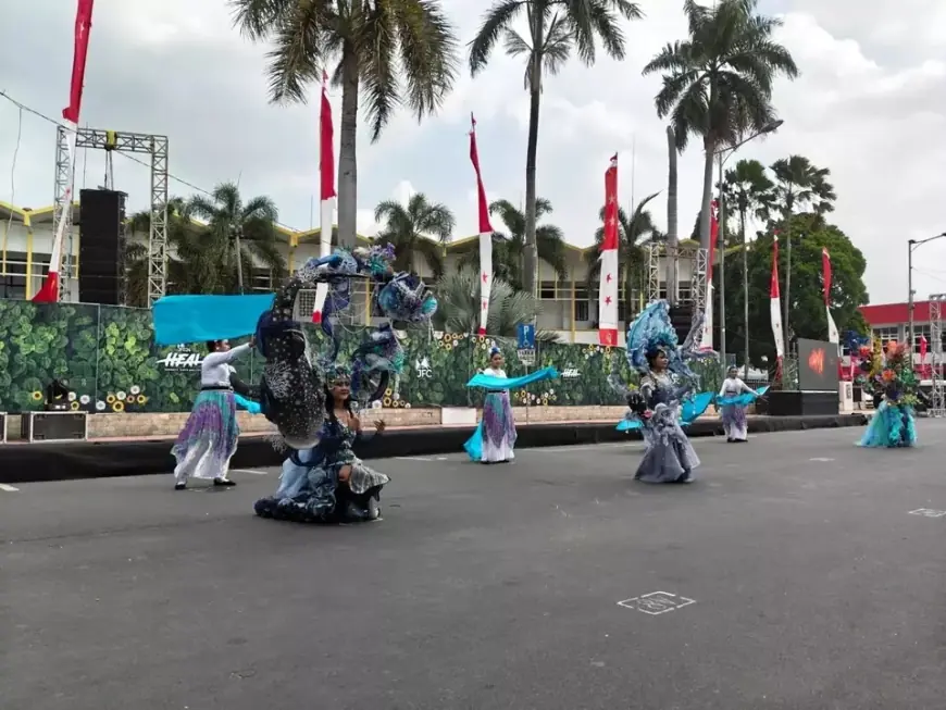 Unjuk Karya di JFC 2026, Siswa Sekolah Rakyat Jember Bikin Kostum Daur Ulang Sendiri