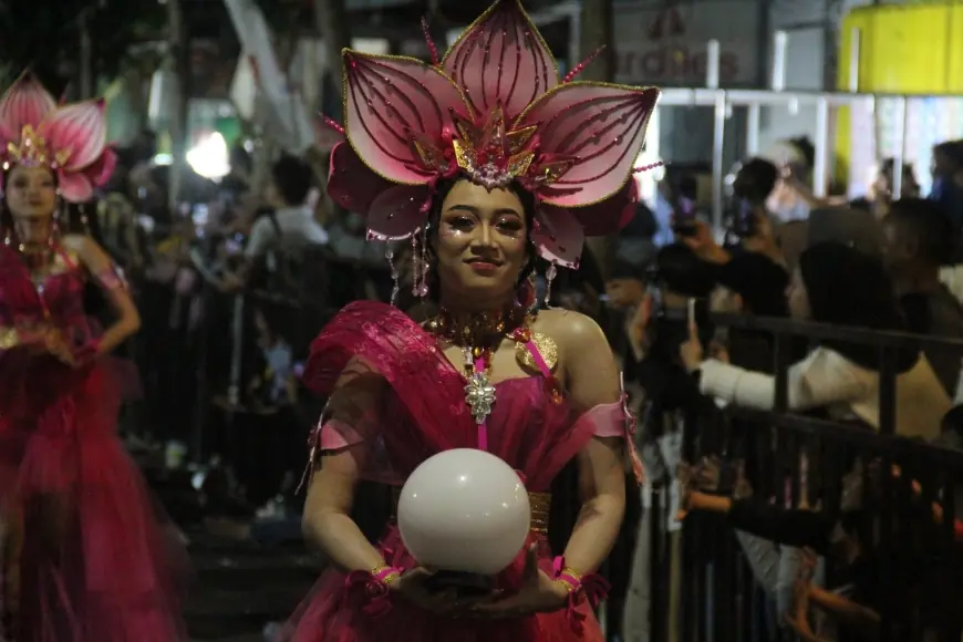 Mengusung Tema 'Symphony of Nature', Dhoho Night Carnival 2026 Pukau Ribuan Warga Kediri