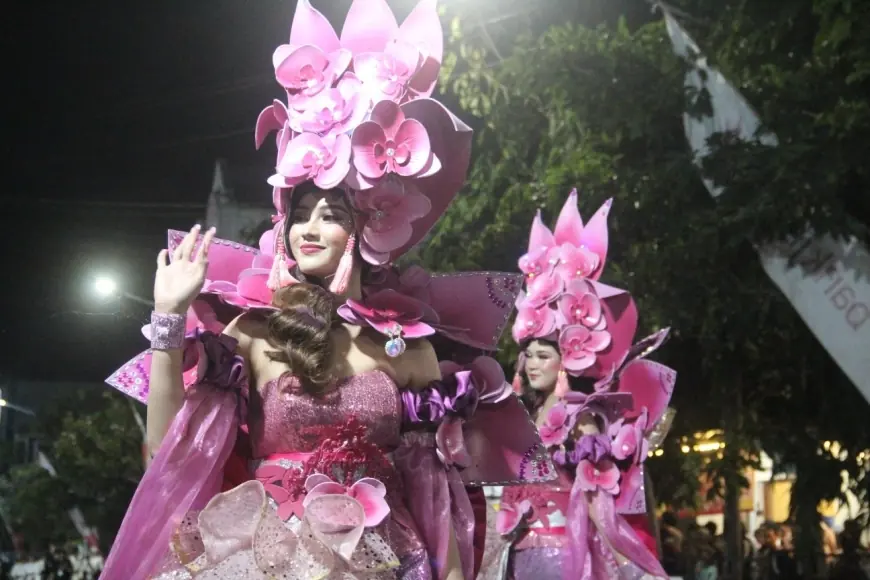Mengusung Tema 'Symphony of Nature', Dhoho Night Carnival 2026 Pukau Ribuan Warga Kediri