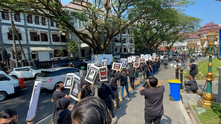 Stagmatisasi 'Londo Ireng', Jurnalis Malang Raya Demo Tuntut Permintaan Maaf Prabowo