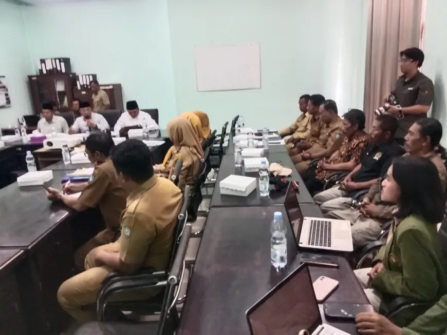 Kades, BPD, Hingga Tomas Desa Pelabuhan Jombang Datangi Hering Komisi A DPRD, Minta Mutasi Perangkat Desa