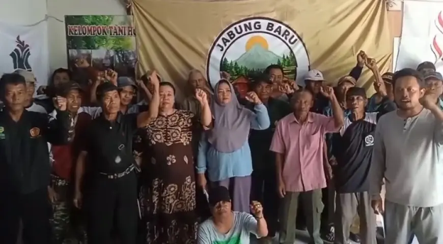 Dinilai Ingkar Janji, Petani Hutan Layangkan Protes atas Kunjungan BAM DPR RI di Mojokerto