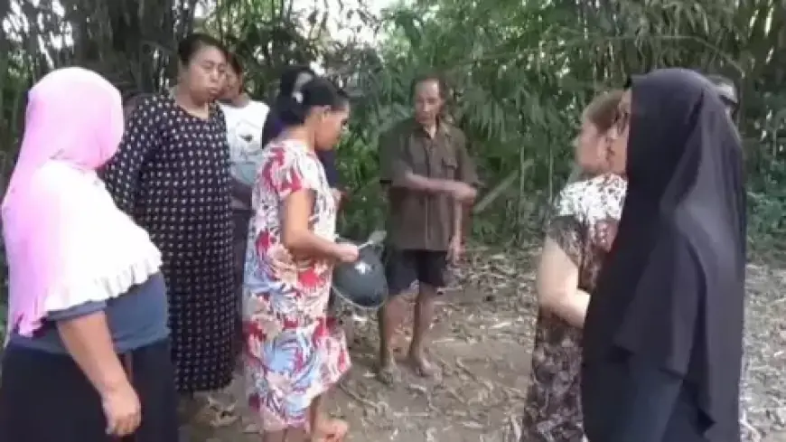 Cari Bocah Hilang, Warga Jember Keliling Kampung Pukuli Peralatan Dapur